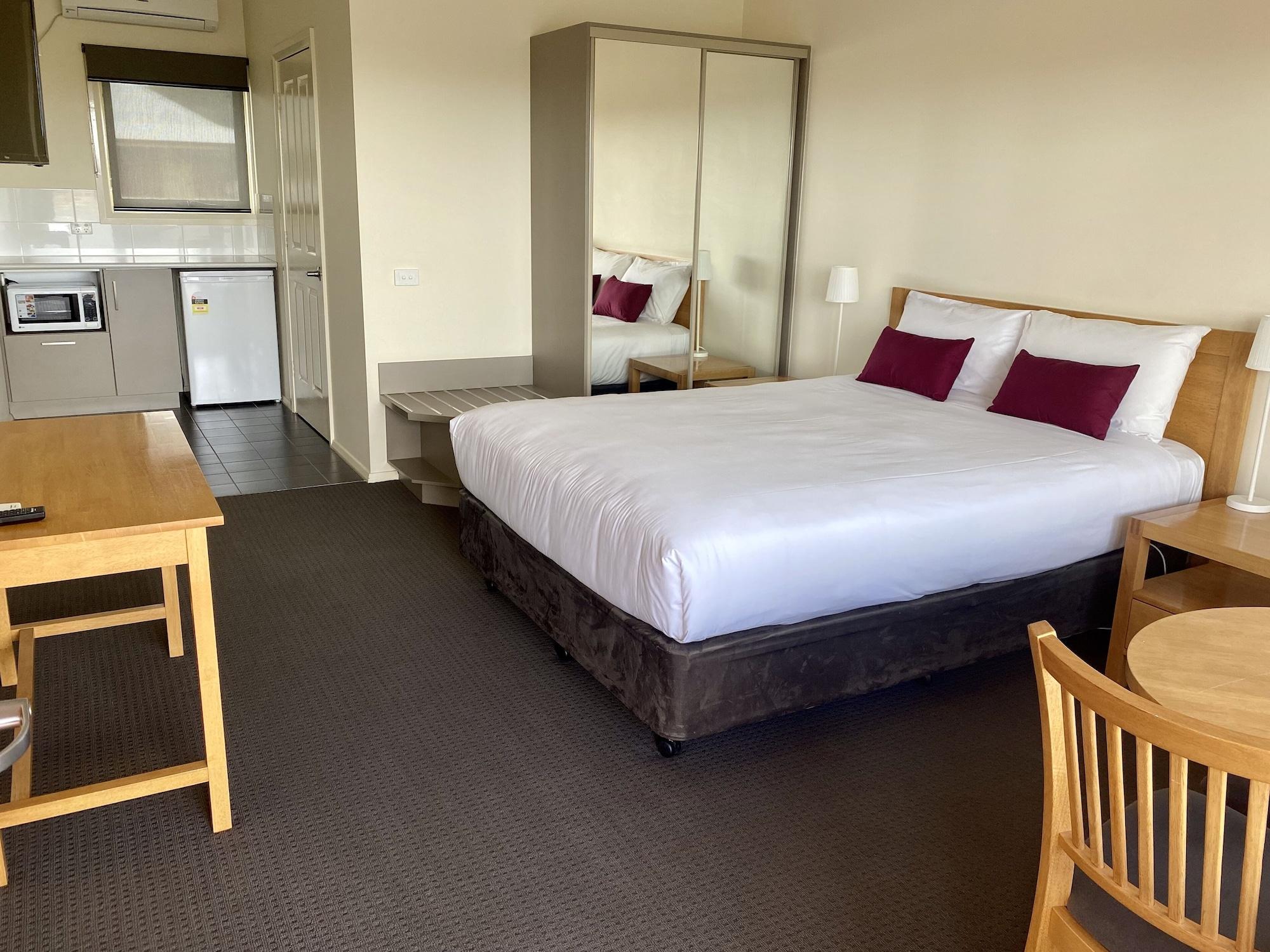 Comfort Inn Bishops Lodge Hay Eksteriør billede