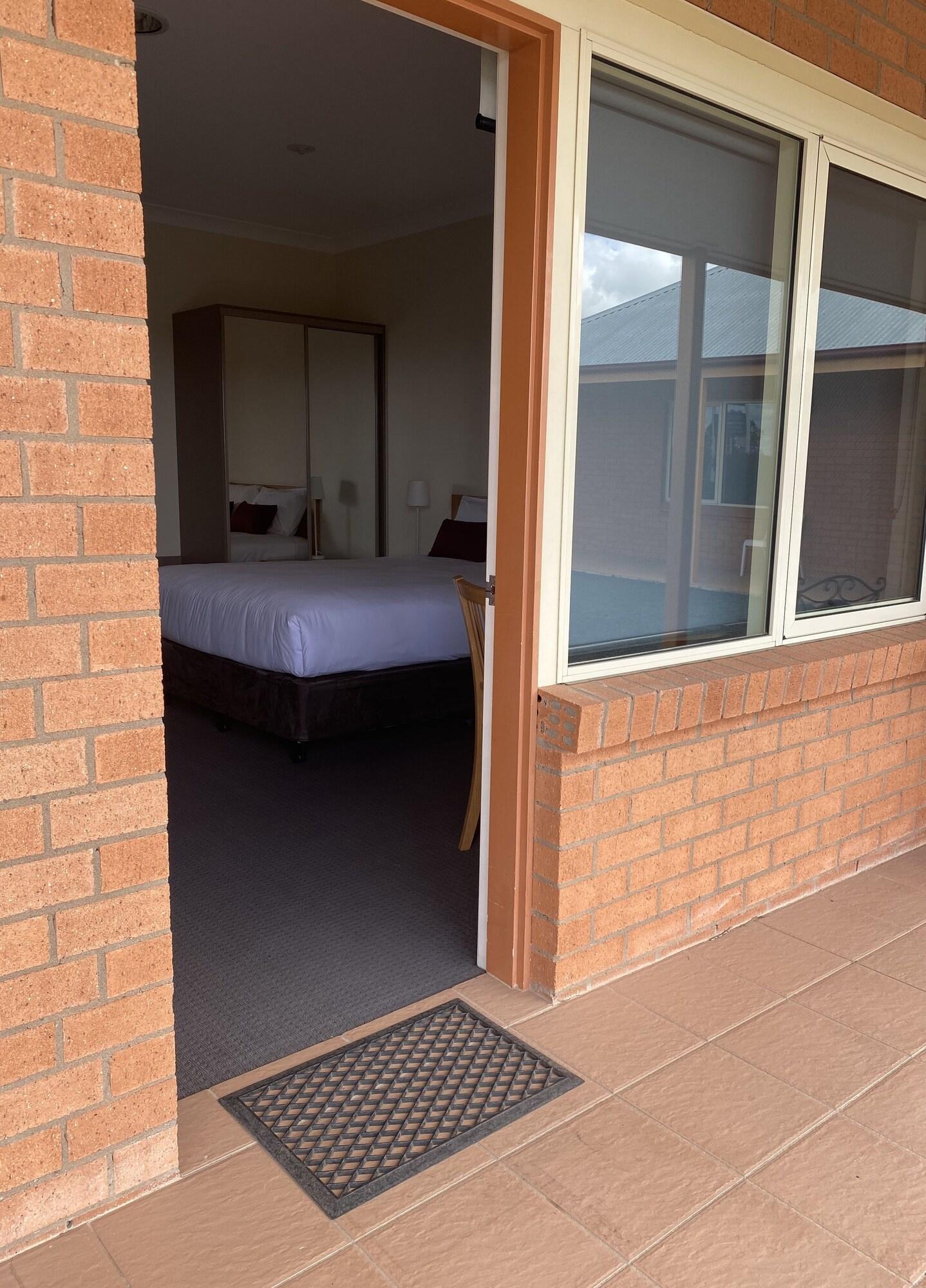 Comfort Inn Bishops Lodge Hay Eksteriør billede